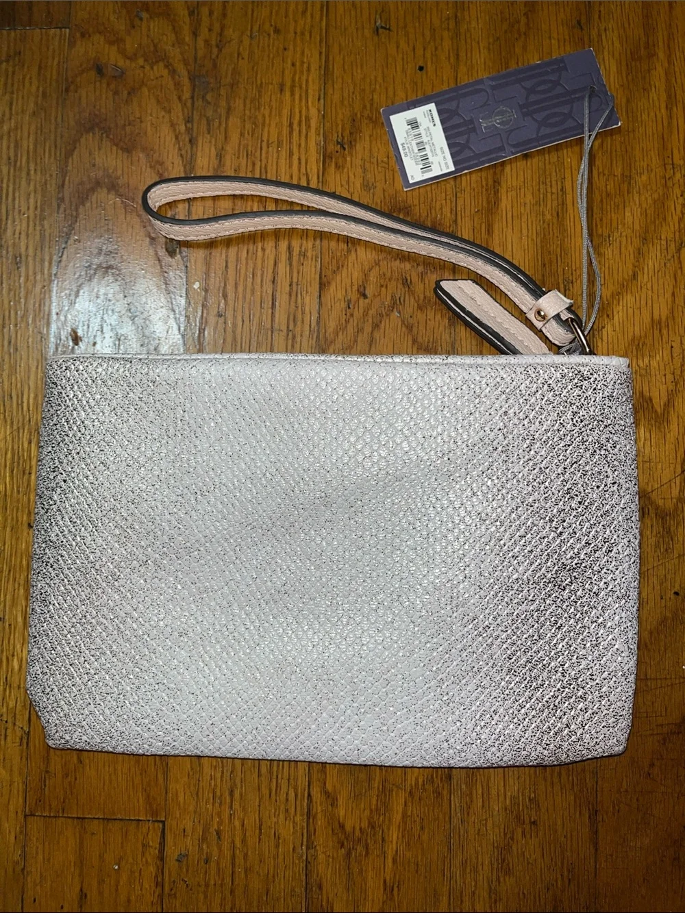 NWT Jennifer Lopez Petal Metallic Kylie Wristlet Clutch